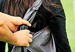 Bayan doktora kapkaç