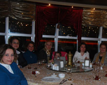 Öğretmen ve veliler yemekte buluştu