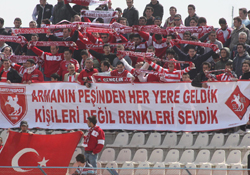 Taraftar yalnız bırakmadı