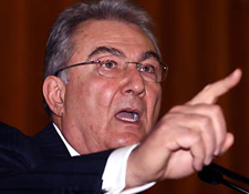 Baykal:  Başbakanın laflarını ciddiye almayın