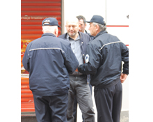 HSBCye taşlı saldırı