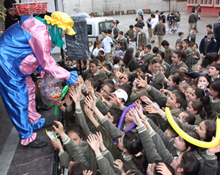 Tır Market okullarda