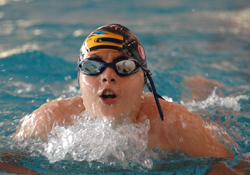 YÜZÜCÜLER BÜYÜLÜYOR