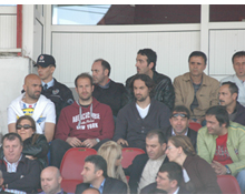 Tribünden izlediler