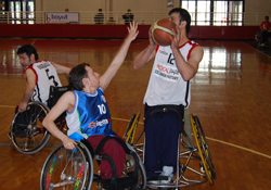 ENGELLİGÜCÜ SÜPER LİG'E DOĞRU 72-49