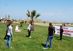 Otistik çocuklar sosyalleşiyor