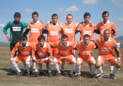 Ladik şampiyonluğa koşuyor