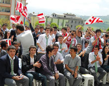 Murat yıldırım omuzlarda