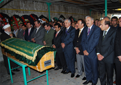 BABA ALTUNSOY TOPRAĞA VERİLDİ