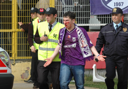 BİRBİRLERİNE GİRDİLER