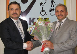 Sizi de aramızda görmek isteriz