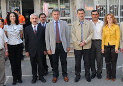 Öztürk okulları gezdi