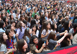 Geleneksel Bahar Şenliği