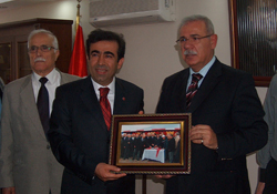 Vali muhasebecilerle vedalaştı