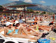 Dört ayda 4.9 milyon turist geldi