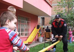 Miniklerin konuğu polisler