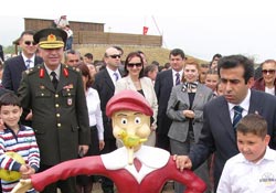 Protokol 'Masal Parkı'nda