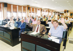 Meclise 'bürokrat' el koydu
