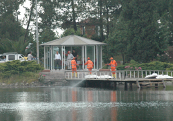 İlaçlama toplantıyı böldü