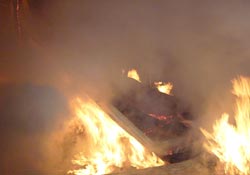 Maranagoz atölyesi alev alev yandı zarar 100 bin