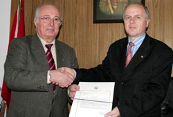 Hamlı'ya mehmetçik Vakfı ödülü