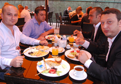 Ayakçı emlakçılar dert oldu