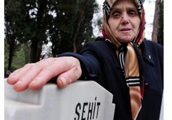 Şehit annesinin vefası