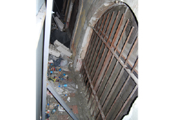 Halk okları kendine çevirdi