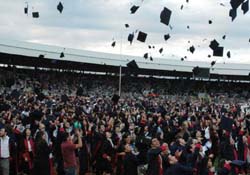 Omüde mezuniyet coşkusu