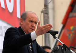 Bahçeliden OHALe karşı olanlara sert gönderme