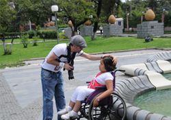 Engellilerle buluştu