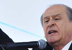 Bahçeli'nin memleketinden istifa