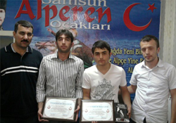 Alperen Ocakları'ndan öğrencilere jest