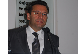 Kadının önündeki engeller