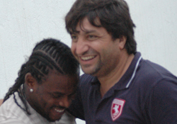 Yüzünüz hep gülsün