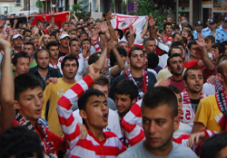 Taraftarın yüzü güldü