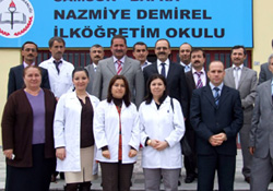 Başkan okulları dolaştı