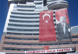 CHP'de kurultay için ilk adım atıldı