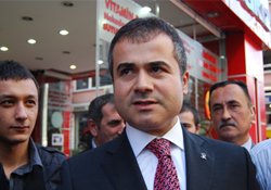 Gazi Caddesi'nden bombaladı