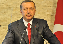 20 vekil topun ağzında