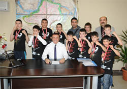 Canik madalyaya doymuyor