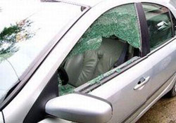 Başkanın aracına 5 kurşun!