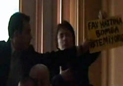 Bakan Demir'e protesto
