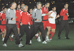 Antep Belediye'ye konsantre oluyorlar