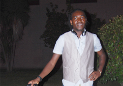 İlk sırada Jonathan var