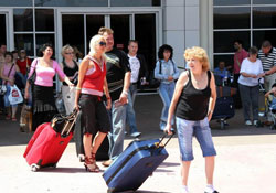 Turizm geliri yüzde 28.4 arttı