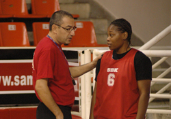 Sadece yabancılar çalıştı