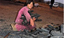 Kalem yerine kömür tutuyorlar