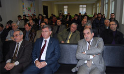 Komünizm dar görüşlü bir ideolojidir