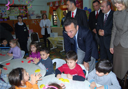 Mutlu gülüşler projesi başladı